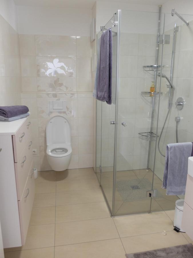 Ferienwohnung Lilly Фрідріхсгафен Екстер'єр фото
